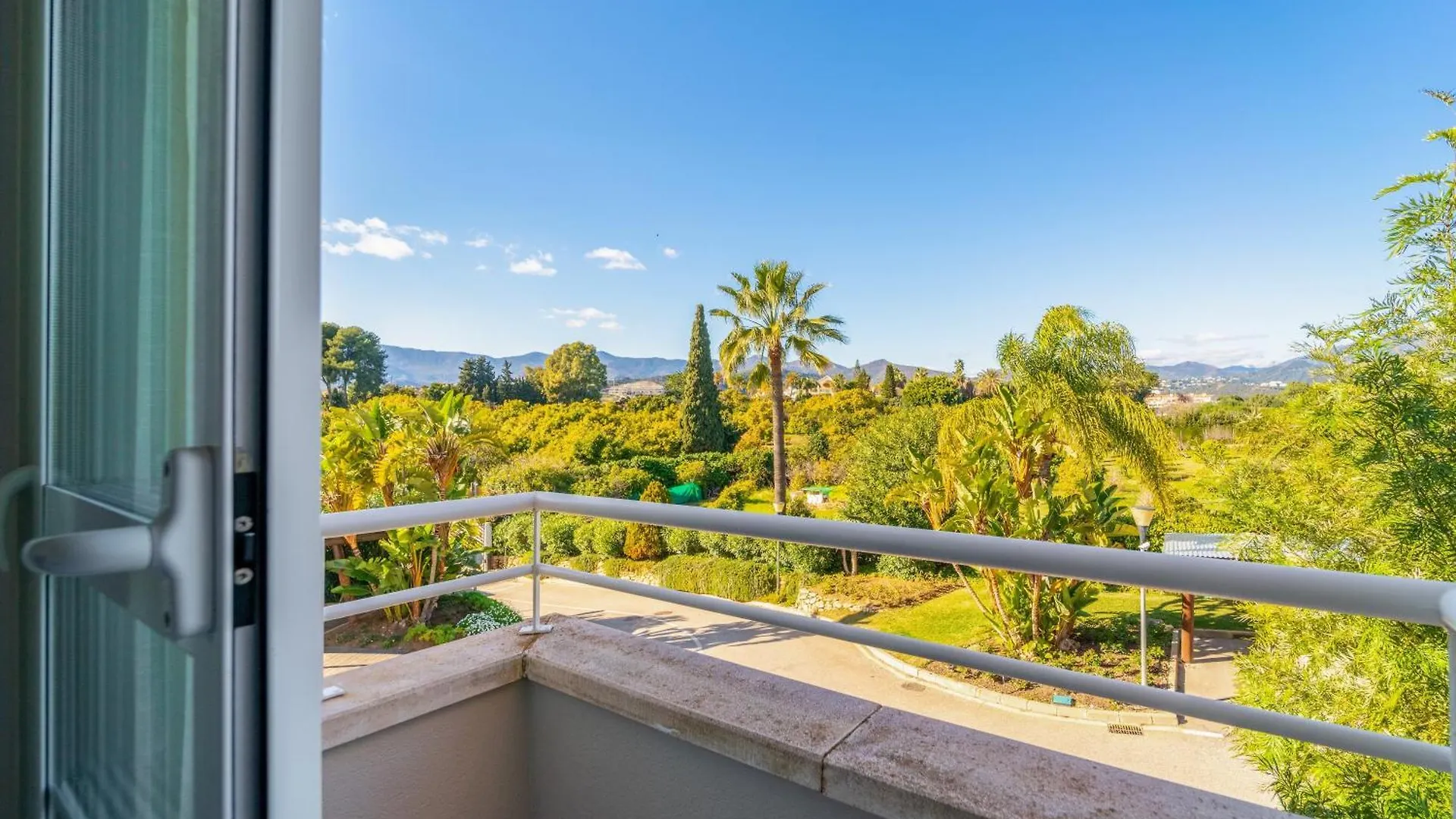 Apartment 06 Dunas Green Tranquil Oasis Estepona